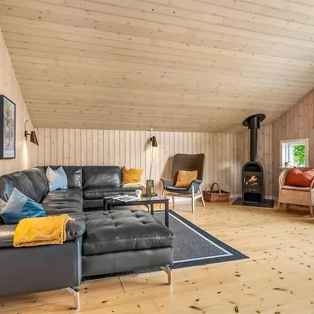 Sissa - 700m From The Sea By Interhome Bøtø By