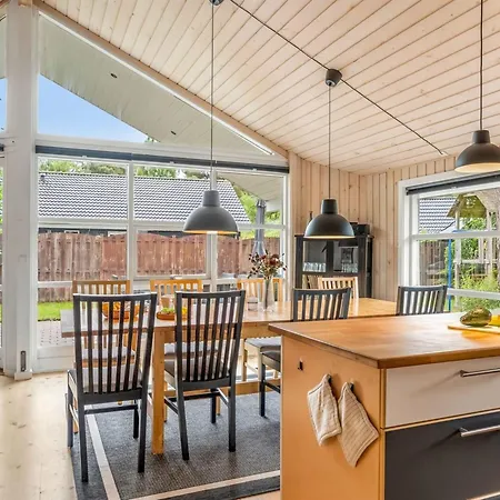Sissa - 700m From The Sea By Interhome * Bøtø By