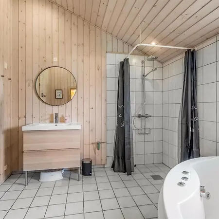Sissa - 700m From The Sea By Interhome * Bøtø By